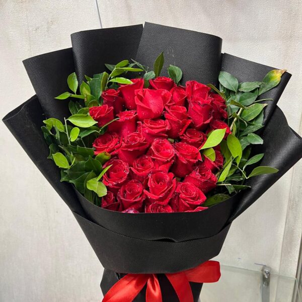 Velvet Red Romance Bouquet - Premium Long-Stem Roses