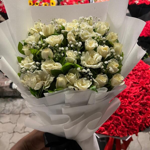 White Roses & Baby's Breath Luxury Bouquet